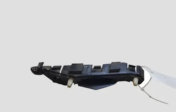 Hyundai Santa Fe Front bumper mounting bracket 865162B000