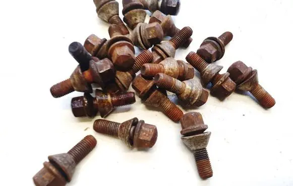 Saab 9-3 Ver2 Nuts/bolts 