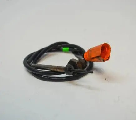 Volkswagen Golf VII Oil temperature sensor 04L906088AD