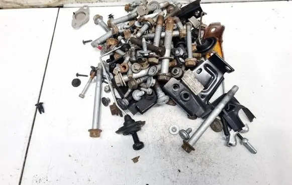 Mini One - Cooper Coupe R56 Nuts/bolts 