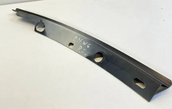 BMW 6 E63 E64 Fender mounting bracket 7070468 41357070468