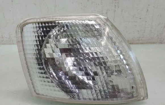 Front indicator light