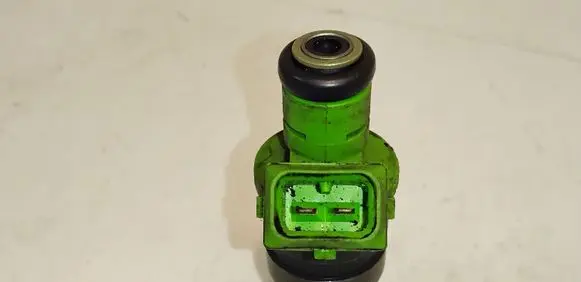 Audi A6 S6 C5 4B Fuel injector 078133551BB