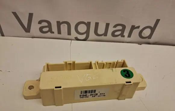 Hyundai i40 Door central lock control unit/module 919402H130