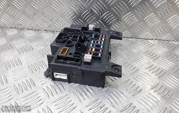 Citroen C-Crosser Fuse box set 8637A319