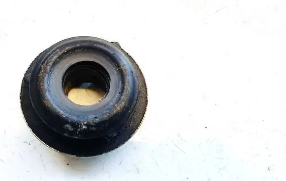 Toyota Avensis T270 Coil spring mount 