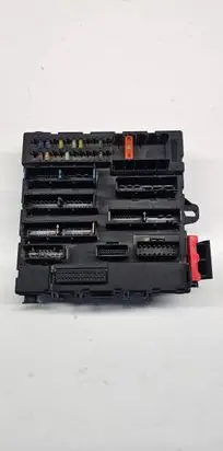 Opel Vectra C Fuse module 13125487 018379