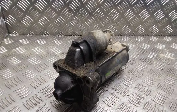 Renault Megane II Starter motor 8200331251