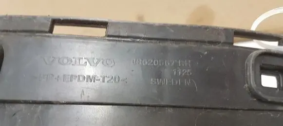 Volvo XC90 Rear bumper mounting bracket 08620567