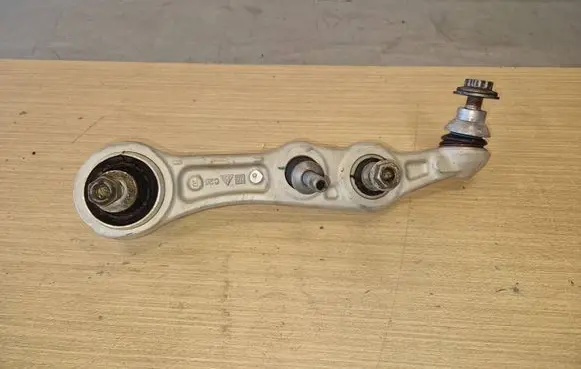 Mercedes-Benz C W205 Front control arm A2053306201 A2053302411