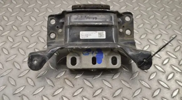 Volkswagen Golf VII Engine mount bracket 5Q0199555BG