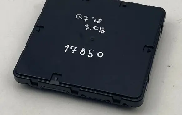 Audi Q7 4M Comfort/convenience module 8W0907064ED 8W0907064DD 5DK01107935