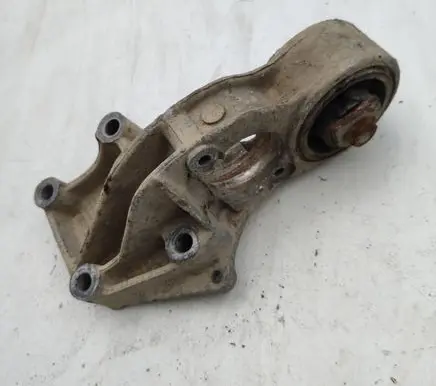 Peugeot 307 Driveshaft support bearing bracket 011A