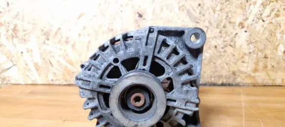 BMW 3 E90 E91 Generator/alternator 7802261