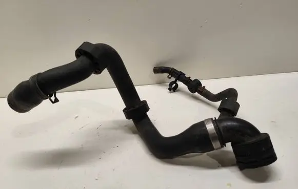 Volkswagen Touareg I Engine coolant pipe/hose 7L6122291F