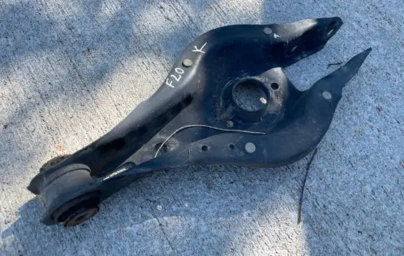 BMW 1 F20 F21 Rear upper control arm/wishbone 6792541