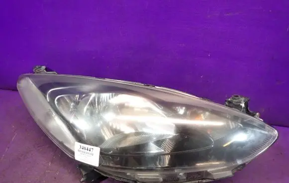 Mazda 2 Headlight/headlamp P6514R
