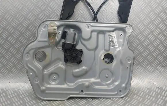Nissan Qashqai Front door electric window regulator 80770JD00A