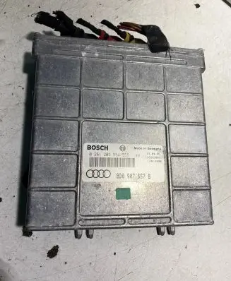 Audi A6 S6 C6 4F Engine control unit/module 8D0907557B 26SA3901 0261203554