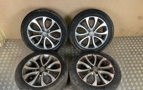 Nissan Juke I F15 R17 alloy rim 