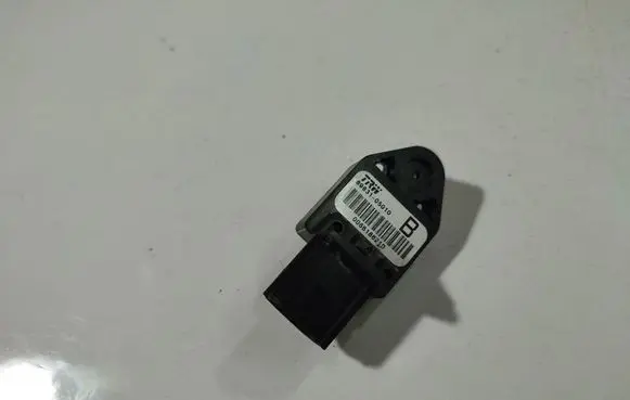 Toyota Corolla Verso AR10 Airbag deployment crash/impact sensor 8983105010
