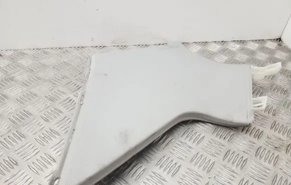 (D)pillar trim (top)