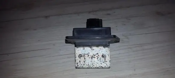 Mazda 626 Heater blower motor/fan resistor hb151ga5ra