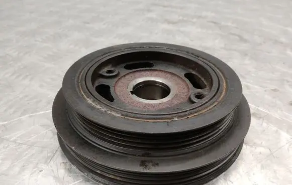 Suzuki Jimny Crankshaft pulley 