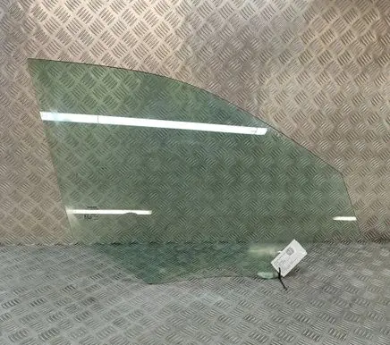 Volvo XC90 Front door window glass four-door 32244972