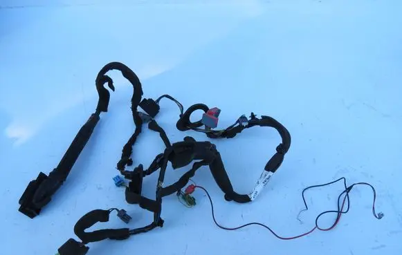 Volvo V70 Front door wiring loom 30773668