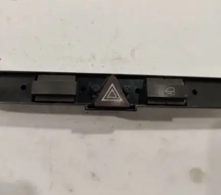 Opel Astra H Hazard light switch 13100105
