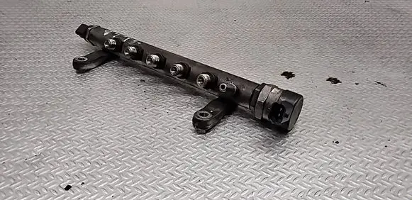 Ford Mondeo MK IV Fuel main line pipe 9656917280 0281002803