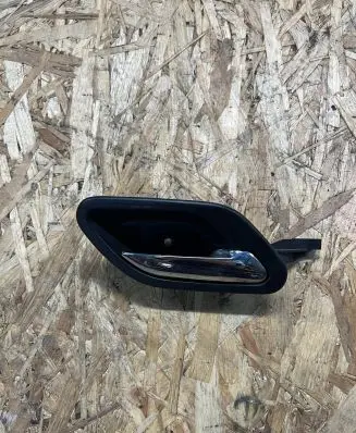 BMW 5 E39 Front door interior handle 8226050