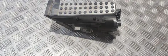 Mercedes-Benz GLC C253 Accelerator throttle pedal A2533002500