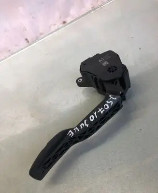 Nissan Juke II F16 Accelerator throttle pedal 180026pe0b