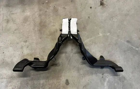 Ford Explorer VI Cabin air duct channel MB5B18C464AA