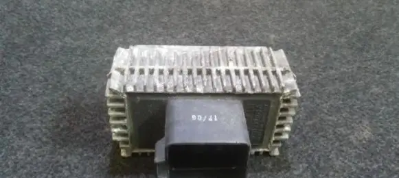 Glow plug pre-heat relay