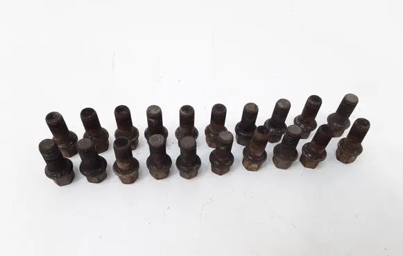 Skoda Octavia Mk1 (1U) Nuts/bolts 