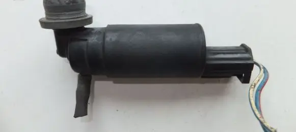 Toyota Avensis T250 Windscreen/windshield washer pump