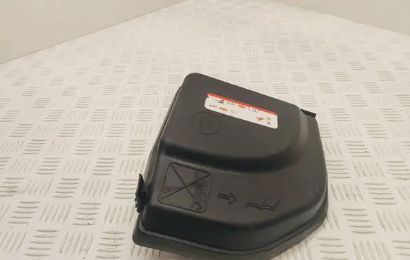 Citroen DS4 Fuse box cover 9658418180