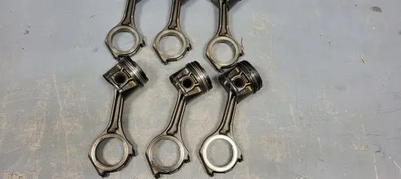 Audi A4 S4 B6 8E 8H Piston with connecting rod 059J