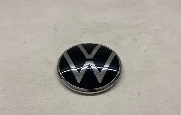 Volkswagen Touran III Manufacturers badge/model letters 5ta853630b