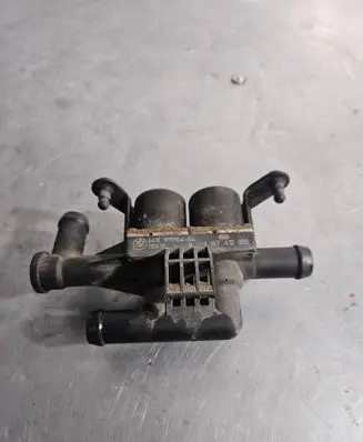 BMW 5 F10 F11 Coolant heater control valve 9119164 110419 1147412200