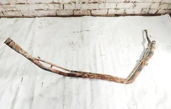 Fuel tank filler neck pipe