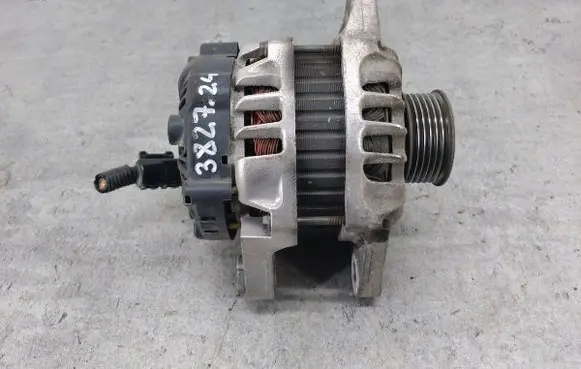 Hyundai i30 Generator/alternator 37300-28101