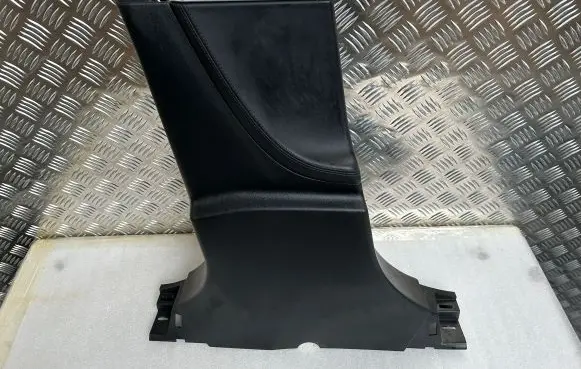 (B) pillar trim (bottom)