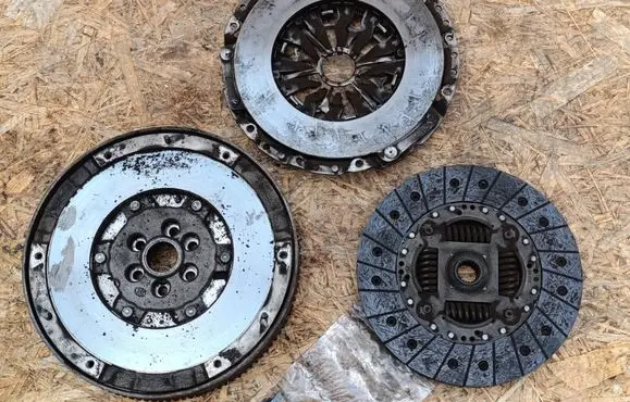 Seat Exeo (3R) Clutch set kit 03G105266BH 03G141031P