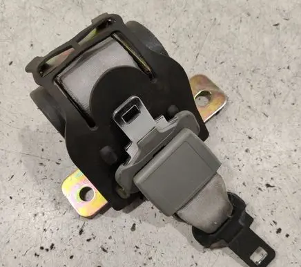 Renault Scenic I Rear seatbelt A504452