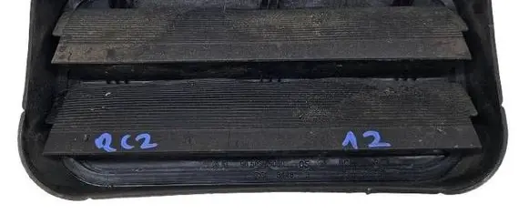Peugeot RCZ Quarter panel pressure vent 9658246080