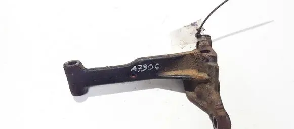 Toyota Corolla Verso AR10 Engine mounting bracket 3311805010 33118-05010